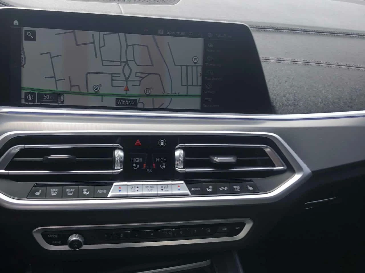 BMW X5 xDrive40i/ПАНОРАМА/HEAD-UP DISPLAY/360 КАМЕРИ, снимка 9 - Автомобили и джипове - 54241166