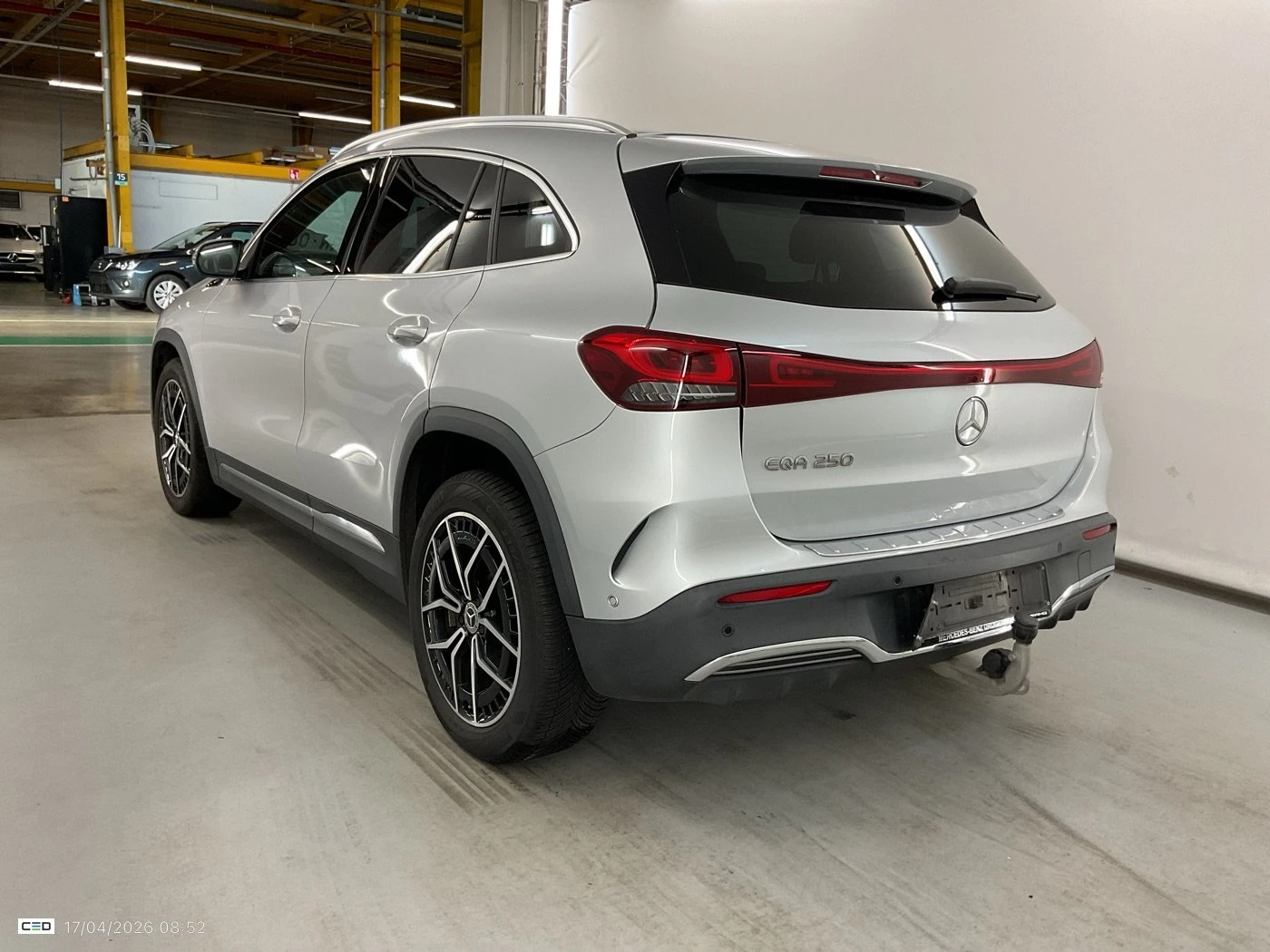 Mercedes-Benz EQA 250 AMG Line, снимка 5 - Автомобили и джипове - 54356374