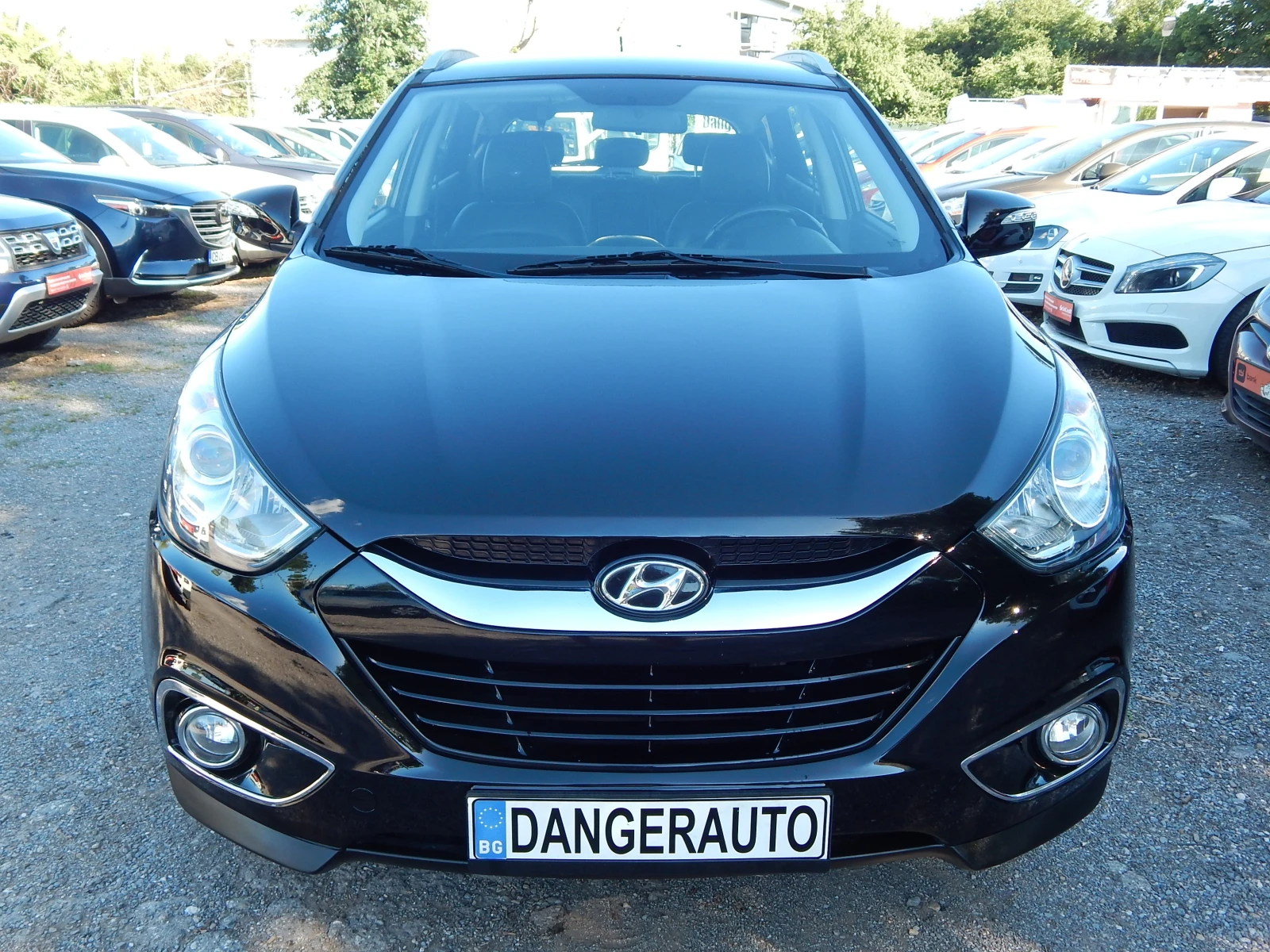 Hyundai IX35 1.7CRDI* СЕРВИЗНИ ДОКУМЕНТИ* , снимка 2 - Автомобили и джипове - 54908993