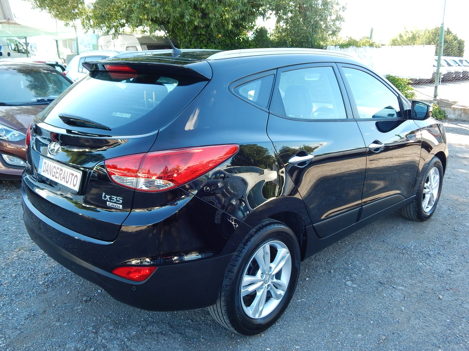 Hyundai IX35 1.7CRDI* СЕРВИЗНИ ДОКУМЕНТИ* , снимка 4 - Автомобили и джипове - 54908993