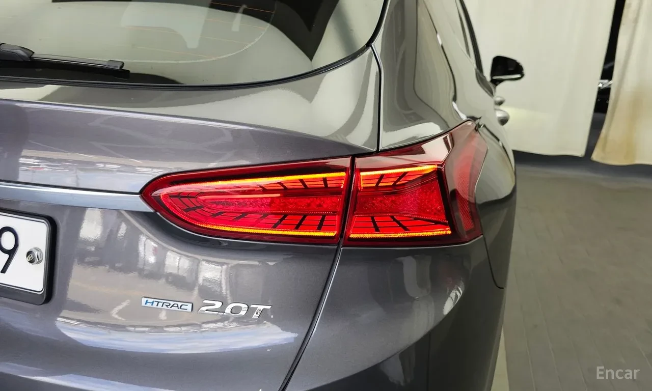 Hyundai Santa fe AWD* ОБДУХ* HUD* 360* PANO* 7Местна* , снимка 16 - Автомобили и джипове - 55563876