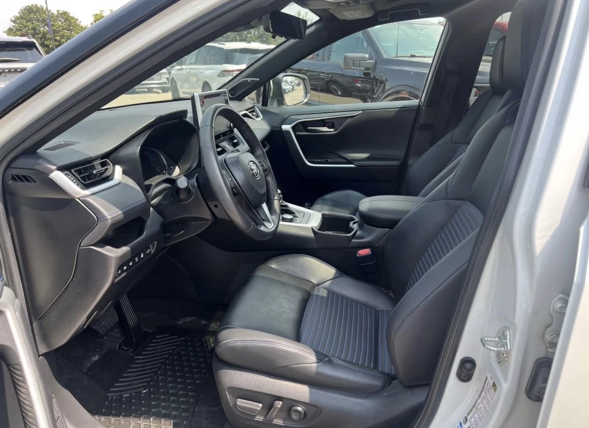 Toyota Rav4 Hybrid XSE * AWD * 360 Camera * , снимка 6 - Автомобили и джипове - 55619201