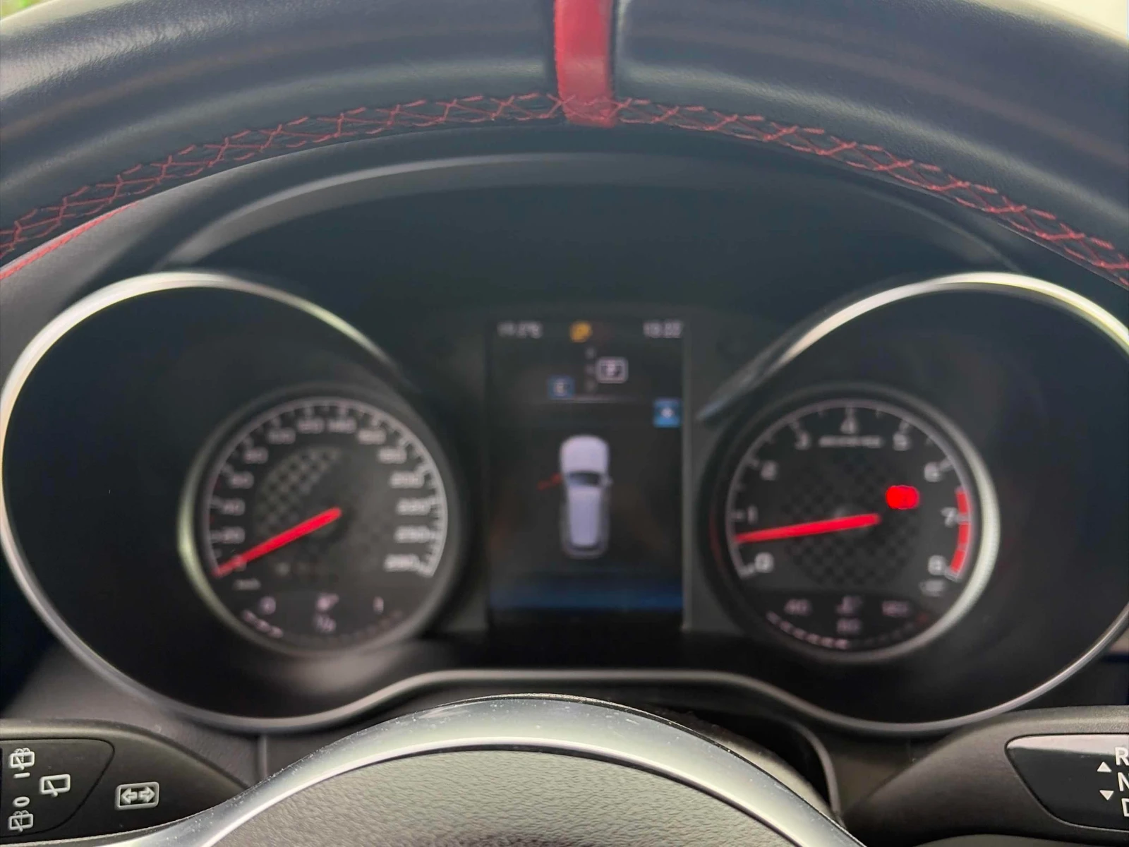 Mercedes-Benz GLC 43 AMG BURMESTER * ДИСТРОНИК * ПАНО* ПОДГРЕВ, снимка 8 - Автомобили и джипове - 56099360