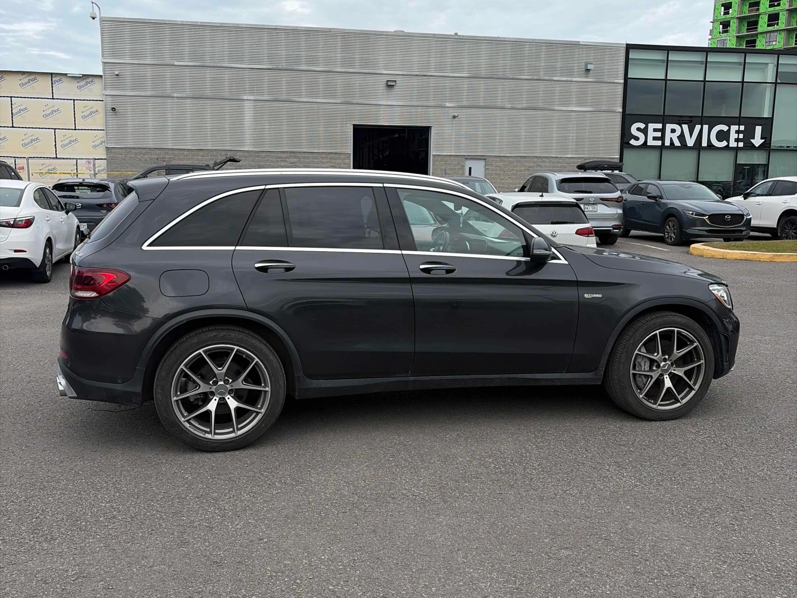 Mercedes-Benz GLC 43 AMG BURMESTER * ДИСТРОНИК * ПАНО* ПОДГРЕВ, снимка 3 - Автомобили и джипове - 56099360