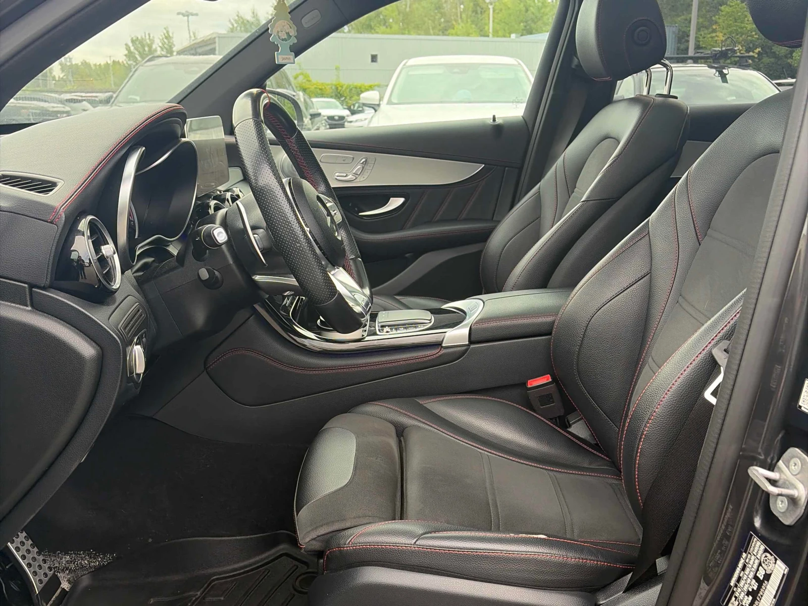 Mercedes-Benz GLC 43 AMG BURMESTER * ДИСТРОНИК * ПАНО* ПОДГРЕВ, снимка 10 - Автомобили и джипове - 56099360