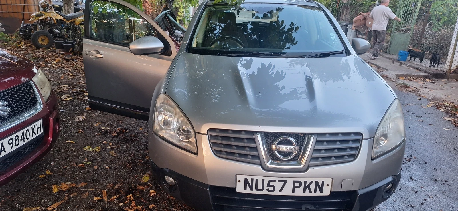 Nissan Qashqai, снимка 8 - Автомобили и джипове - 56544367