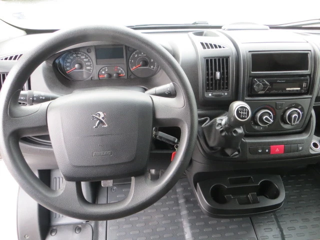 Peugeot Boxer 2,2 HDI EURO 6D, снимка 8 - Бусове и автобуси - 40354567