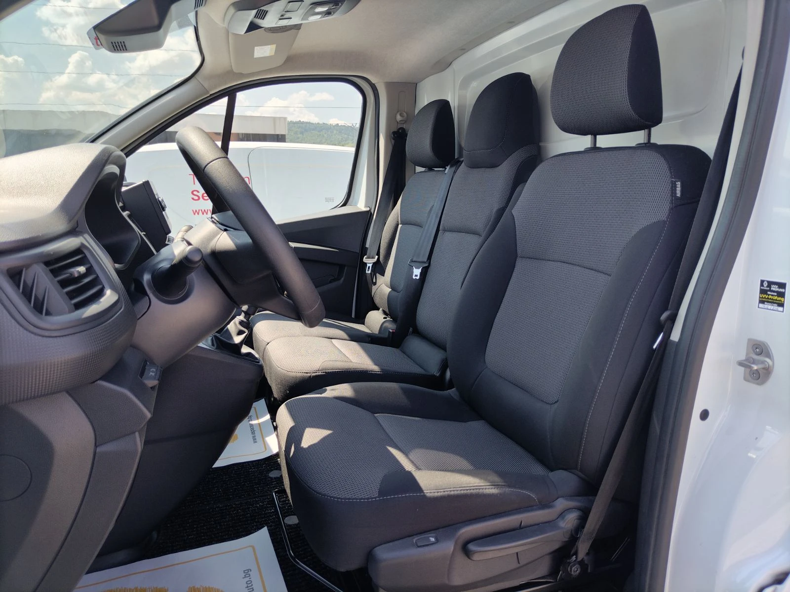 Renault Trafic 2.0dCi/ 110к.с., снимка 12 - Бусове и автобуси - 55725280