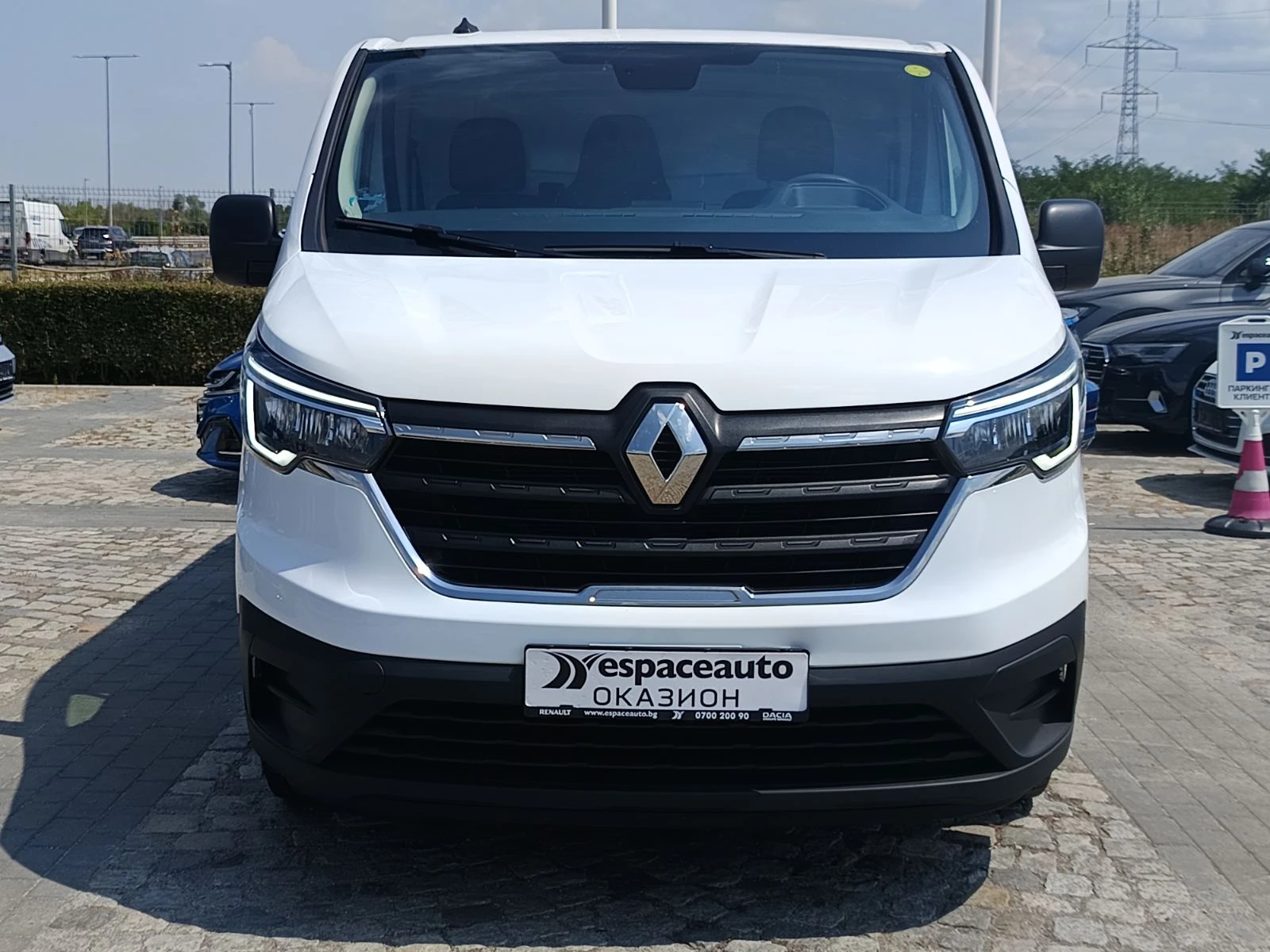 Renault Trafic 2.0dCi/ 110к.с., снимка 2 - Бусове и автобуси - 55725280