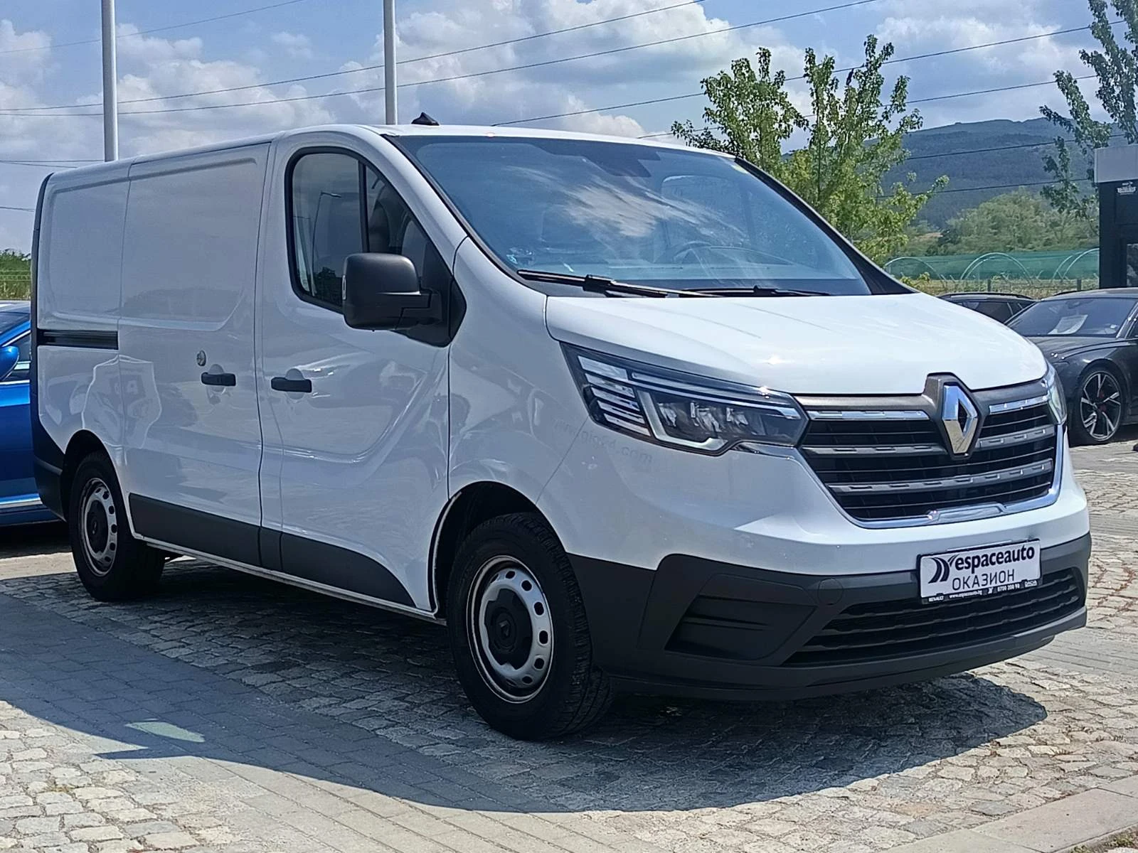 Renault Trafic 2.0dCi/ 110к.с., снимка 3 - Бусове и автобуси - 55725280