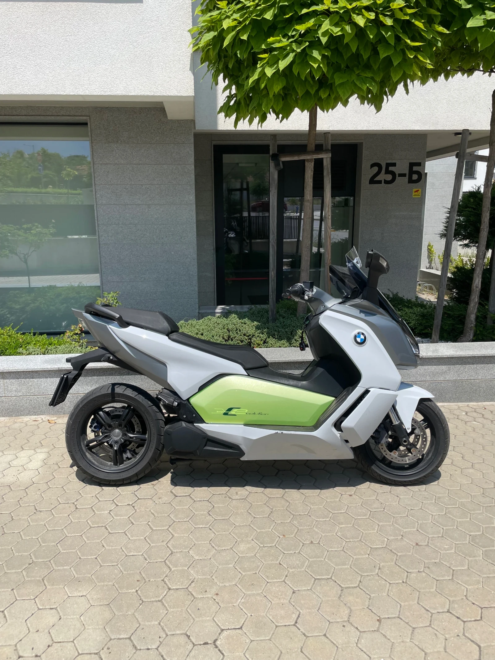 Yamaha T-max Evolution ABS/ASR, снимка 10 - Мотоциклети и мототехника - 55344456