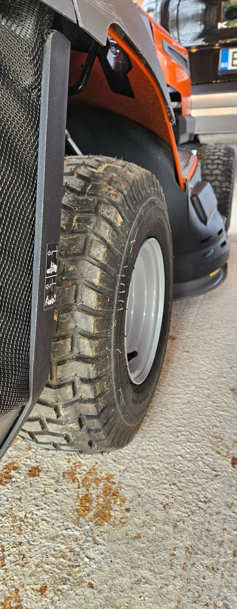 Сенокосачка Друга марка Husqvarna TC 138L, снимка 5 - Селскостопанска техника - 52568135