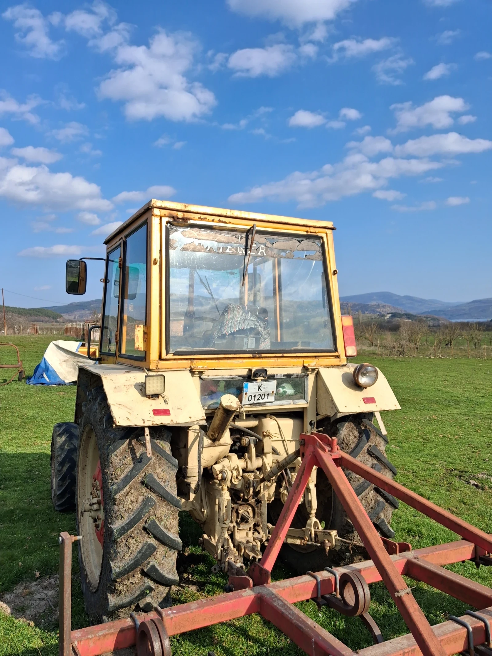 Трактор Болгар ТК 82, снимка 3 - Селскостопанска техника - 54055041