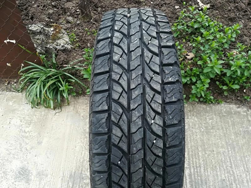 Гуми Летни 205/80R16, снимка 1 - Гуми и джанти - 21506184