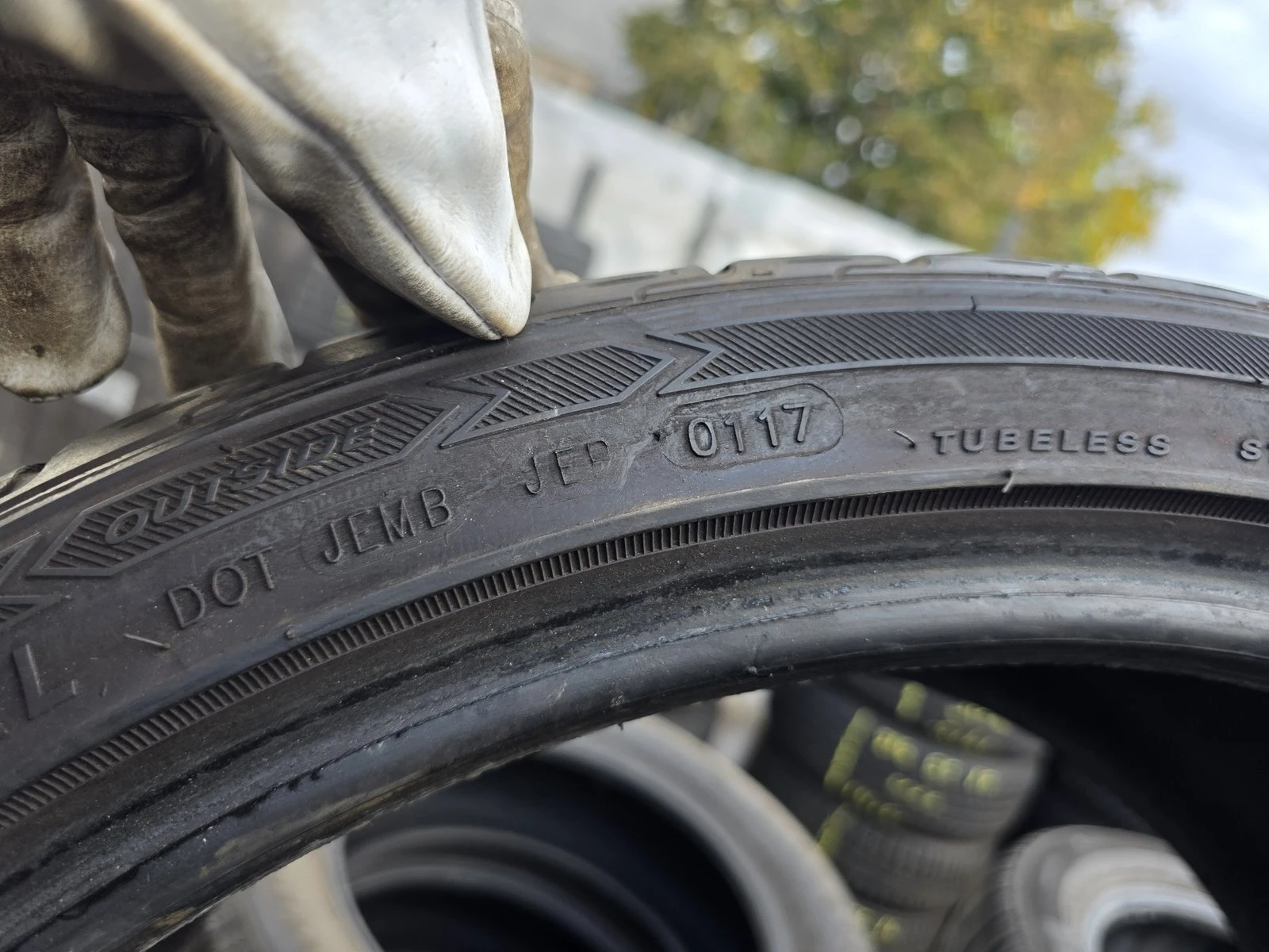 Гуми Летни 255/35R20, снимка 10 - Гуми и джанти - 56731049
