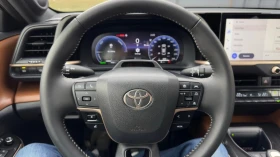 Toyota Crown Limited AWD, снимка 9