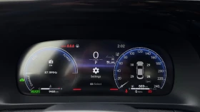 Toyota Crown Limited AWD, снимка 12