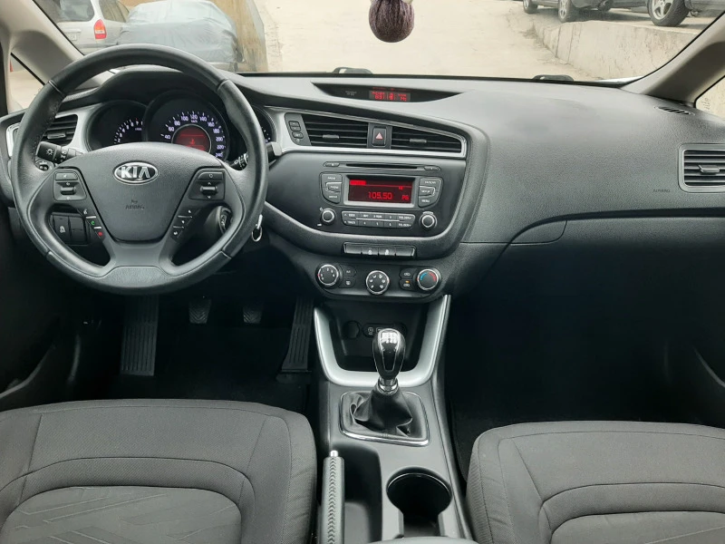 Kia Ceed 1.4i 100кс 85000км!!!, снимка 10 - Автомобили и джипове - 46359705