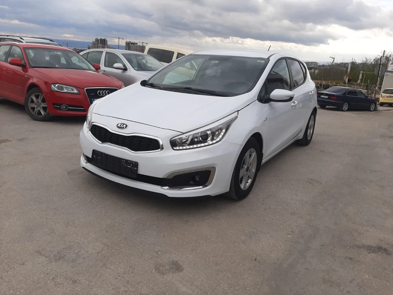 Kia Ceed 1.4i 100кс 85000км!!!, снимка 2 - Автомобили и джипове - 46359705