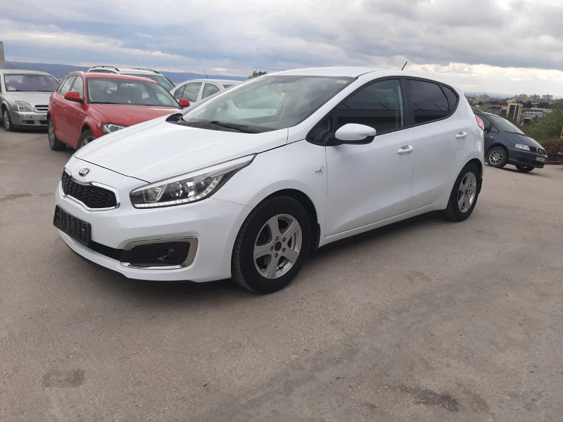 Kia Ceed 1.4i 100кс 85000км!!!, снимка 1 - Автомобили и джипове - 46359705