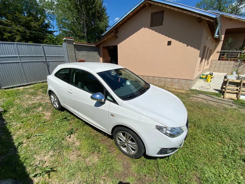 Seat Ibiza 1.4 +  газов инжекцион, снимка 8 - Автомобили и джипове - 47549226