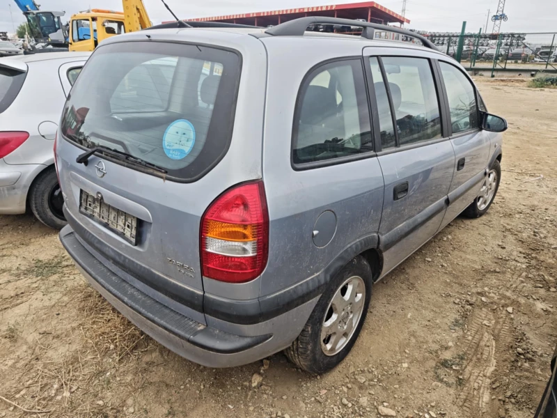 Opel Zafira 1.6, снимка 4 - Автомобили и джипове - 51847455