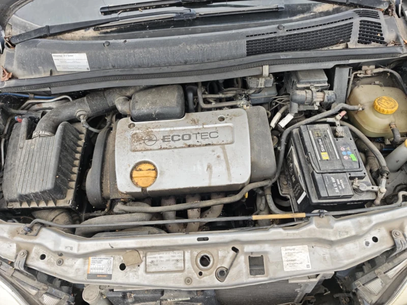 Opel Zafira 1.6, снимка 6 - Автомобили и джипове - 51847455