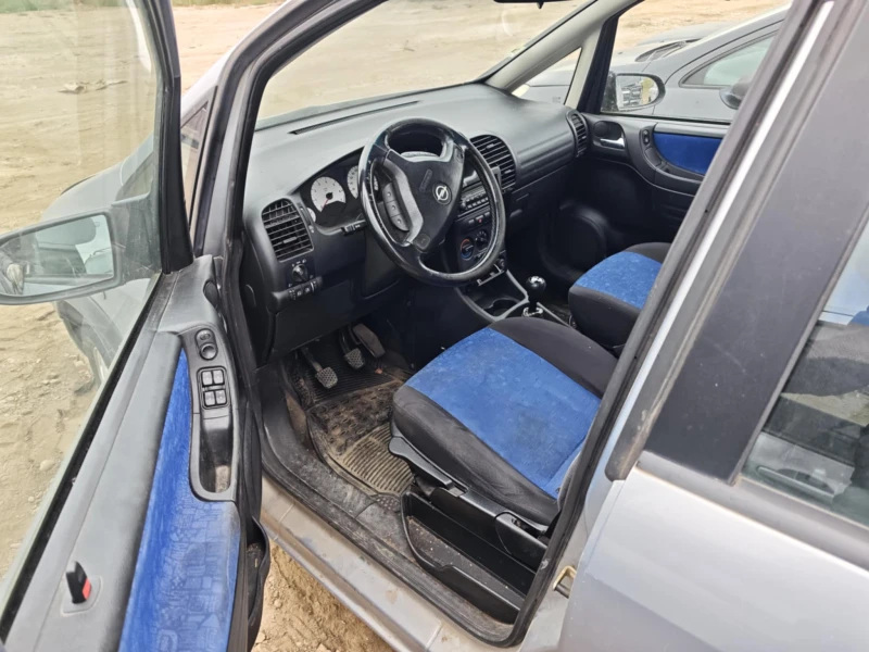 Opel Zafira 1.6, снимка 5 - Автомобили и джипове - 51847455
