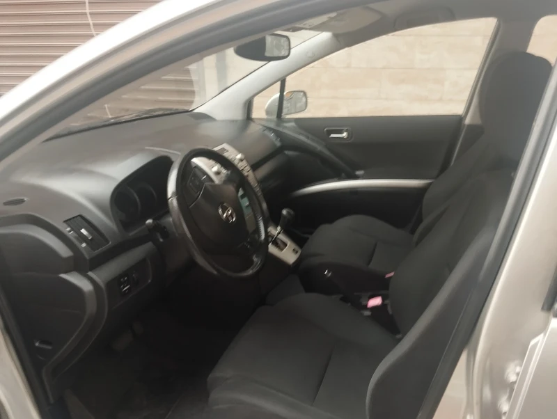 Toyota Corolla verso, снимка 12 - Автомобили и джипове - 52239087