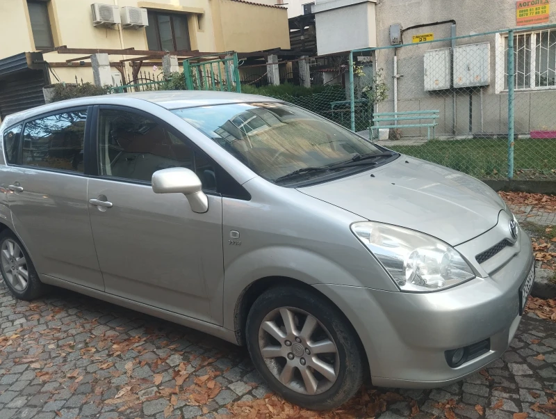 Toyota Corolla verso, снимка 2 - Автомобили и джипове - 52239087
