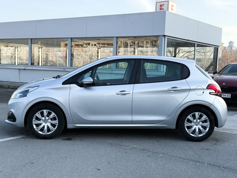Peugeot 208 1.2 PureTech * 82p.s * Facelift * От България, снимка 8 - Автомобили и джипове - 52883336