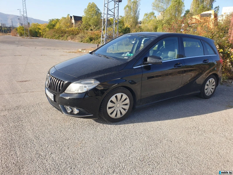 Mercedes-Benz B 180 Sport Сервизна история , снимка 6 - Автомобили и джипове - 53106169
