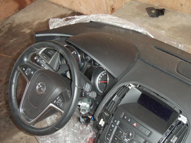 Opel Astra J, снимка 6 - Автомобили и джипове - 7907926