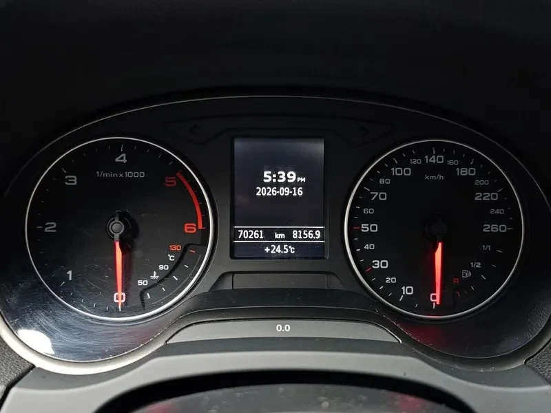 Audi A3 2.0 Tdi 8V, снимка 8 - Автомобили и джипове - 56112385