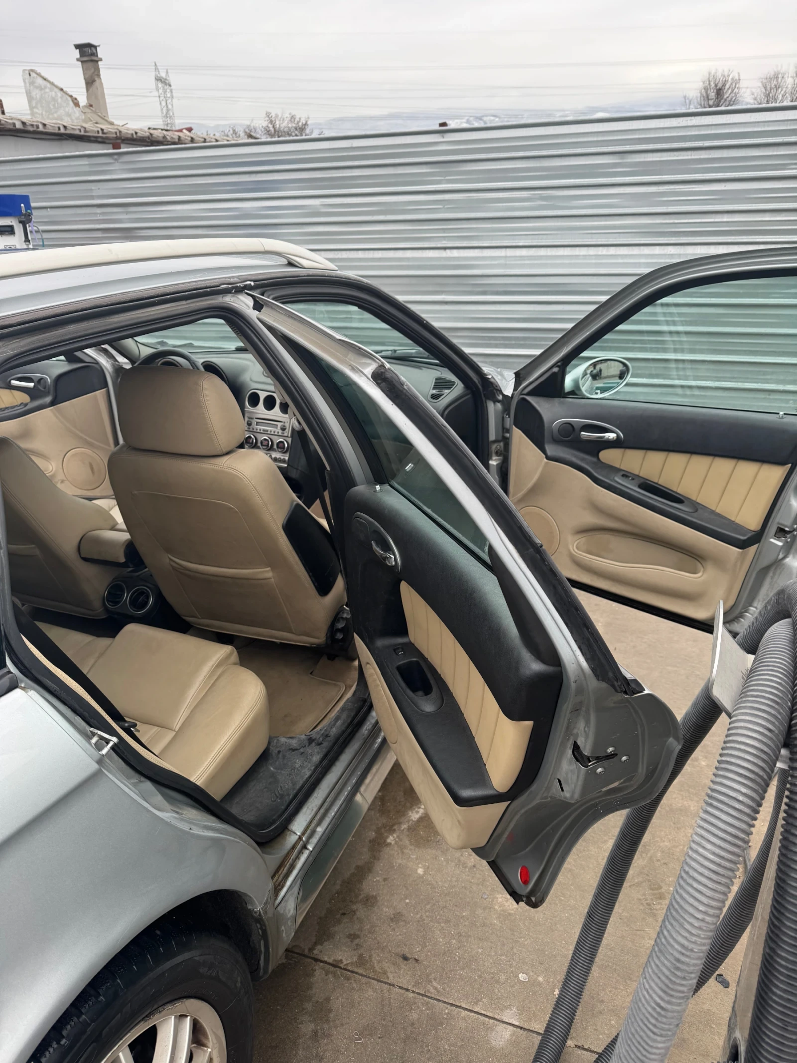 Alfa Romeo Crosswagon q4 1, 9 - изображение 10