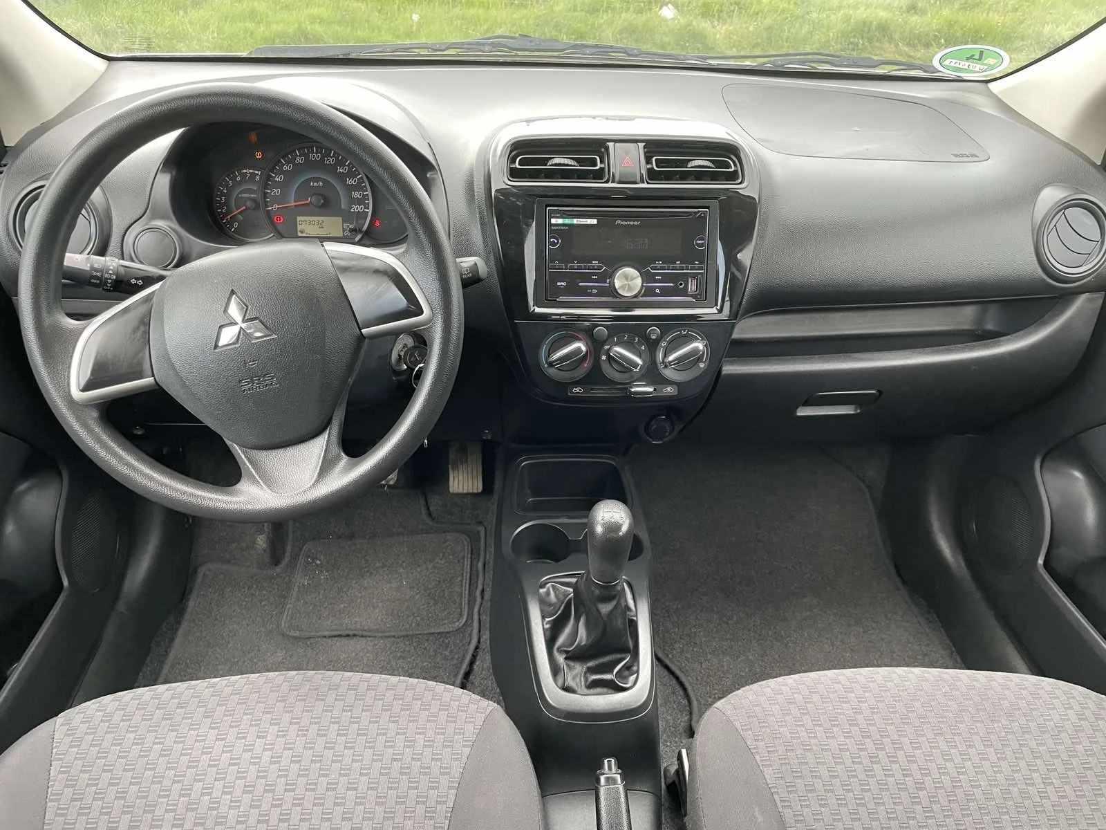 Mitsubishi Space star 1.0i - изображение 9