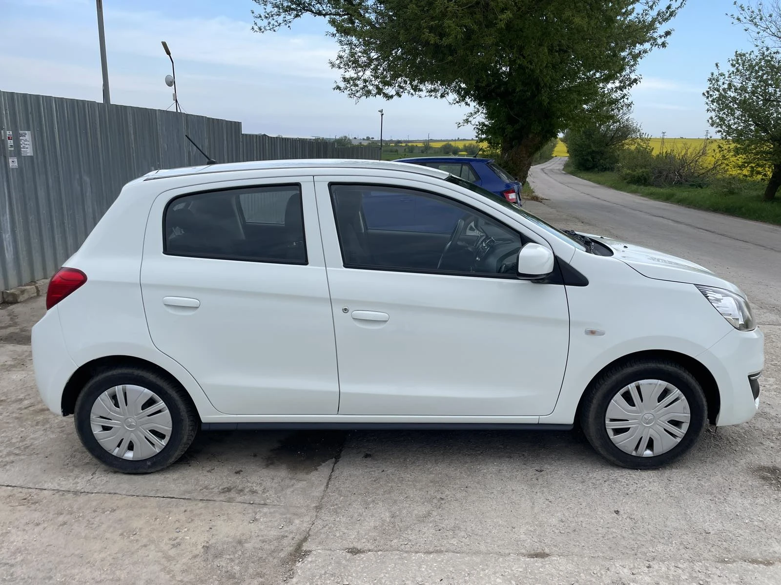 Mitsubishi Space star 1.0i - изображение 4