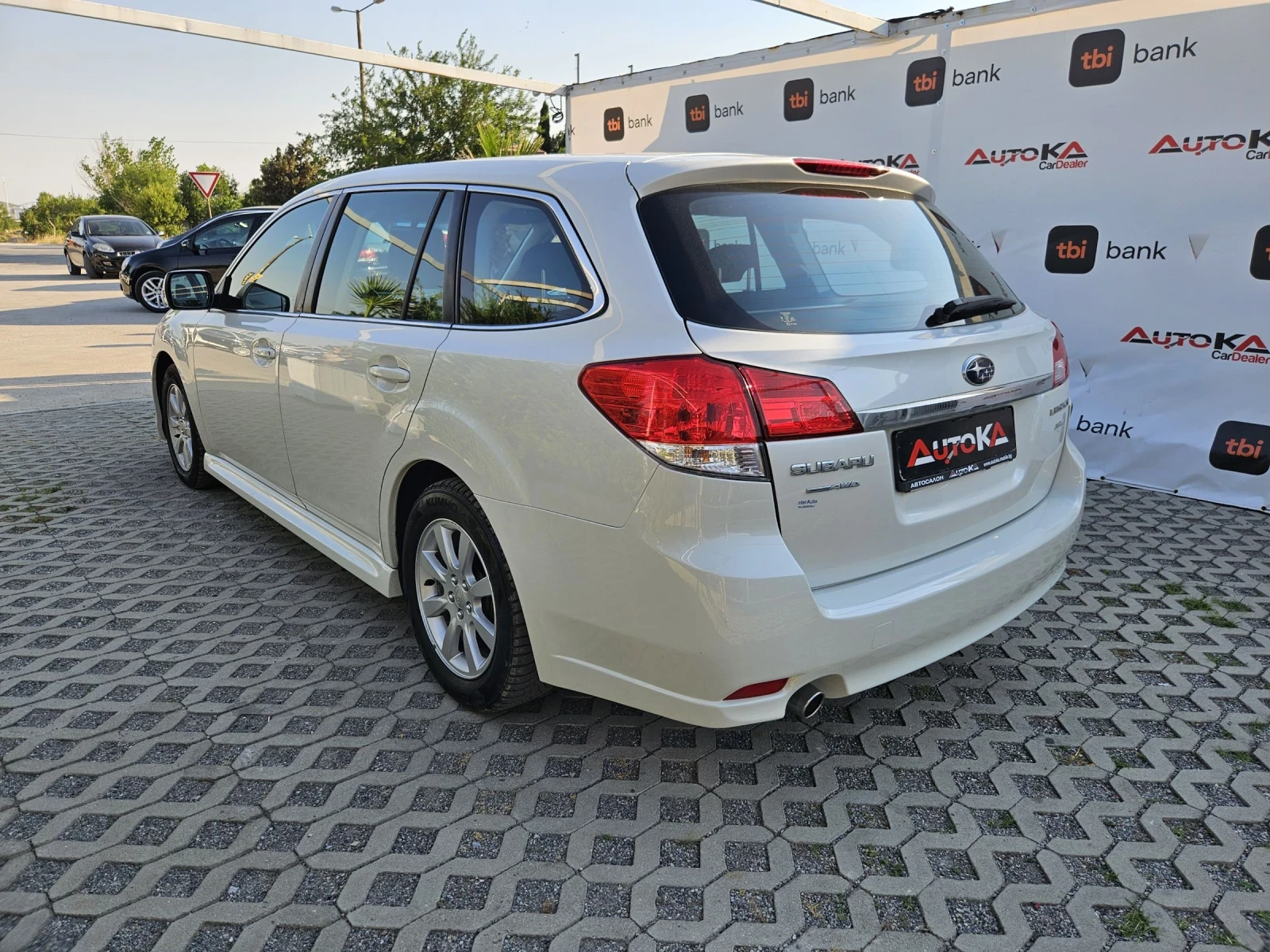 Subaru Legacy 2.0i-150кс= 4х4= ФАБРИЧНА ГАЗ= 185.000км= EURO 5B - изображение 5