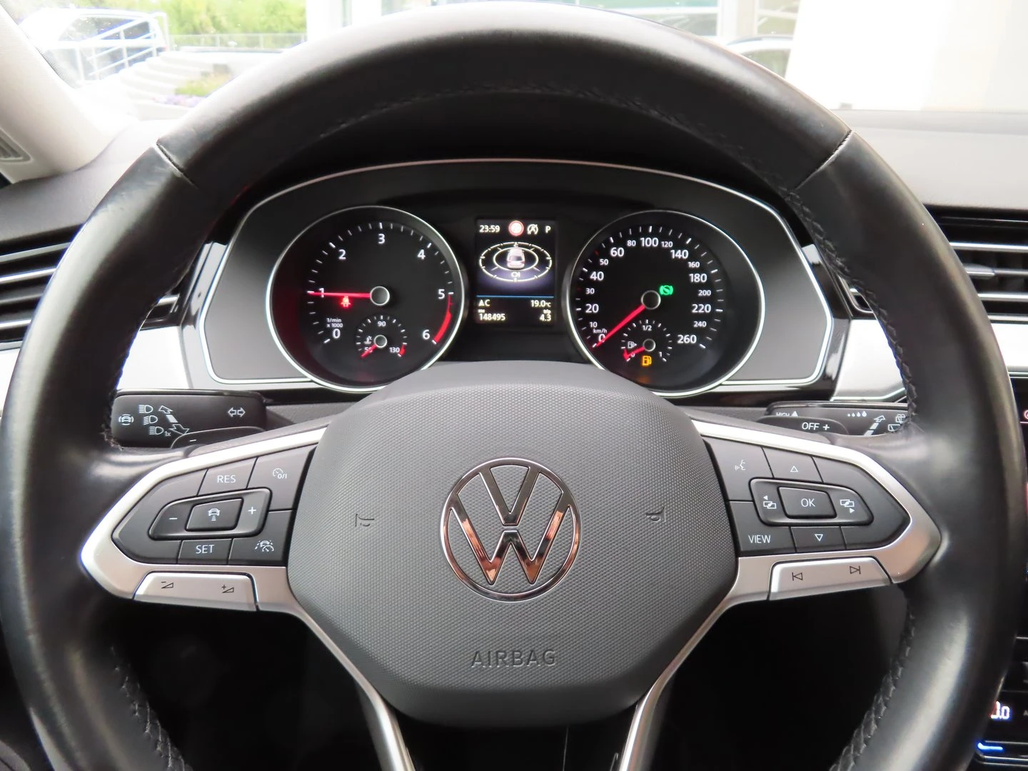 VW Passat Business 2.0 TDI SCR DSG | Mobile.bg � ����������� 13