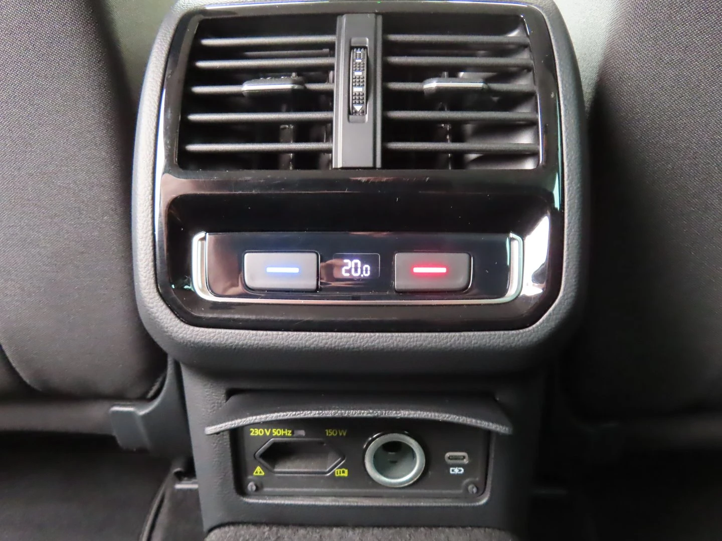 VW Passat Business 2.0 TDI SCR DSG - изображение 10