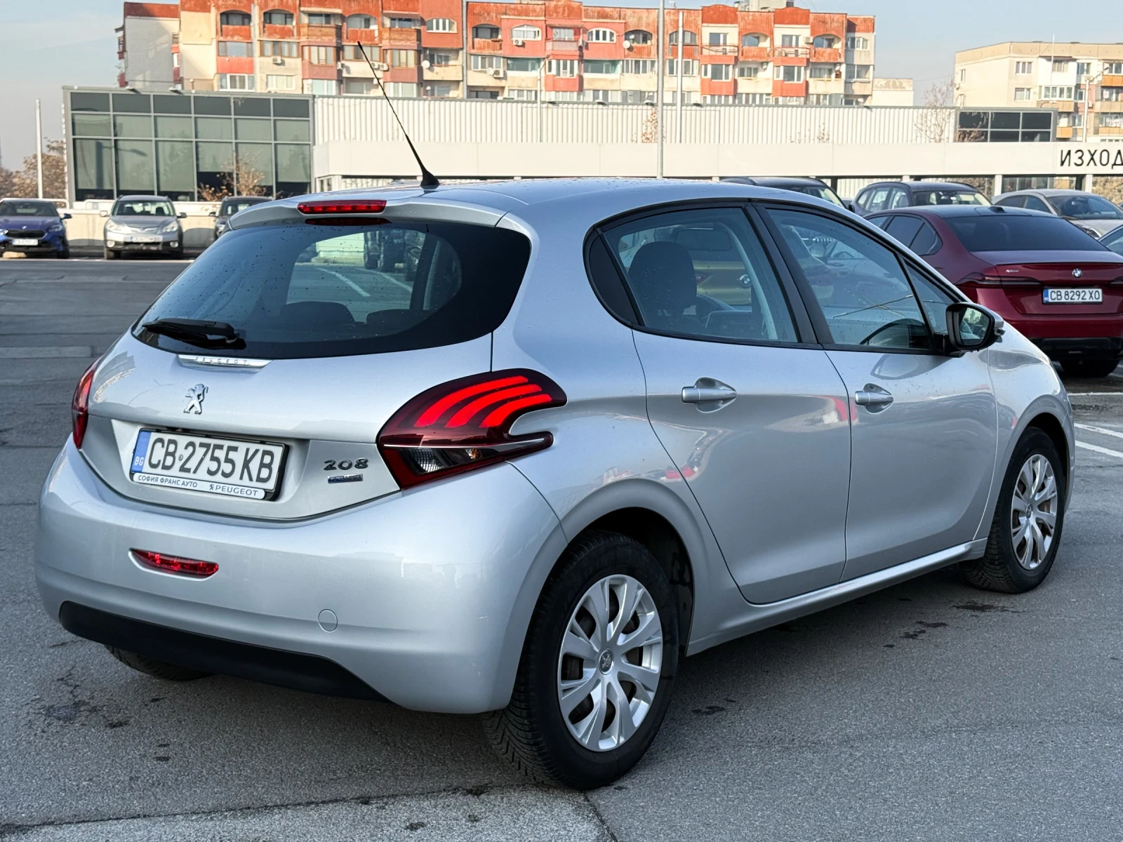 Peugeot 208 1.2 PureTech * 82p.s * Facelift * От България - изображение 5