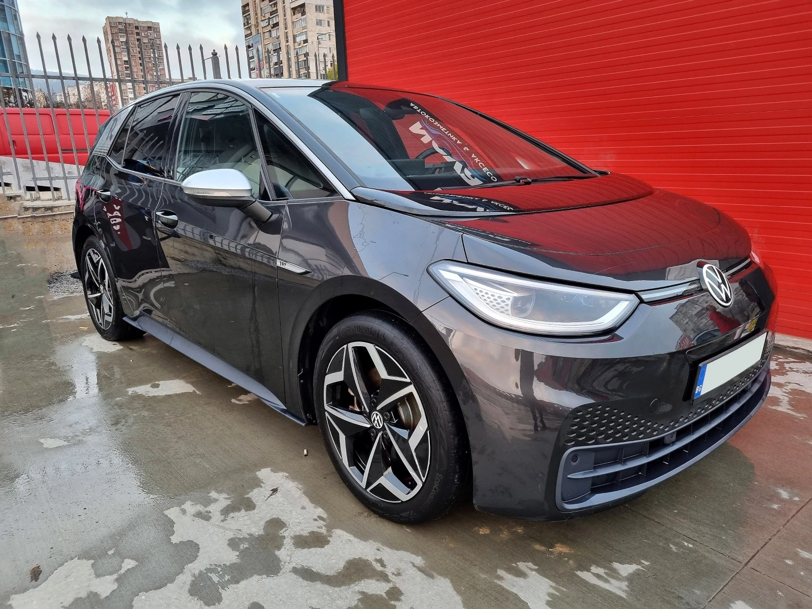 VW ID.3 Гаранционна 204 к.с./62 kwh/450км/1st/LED/