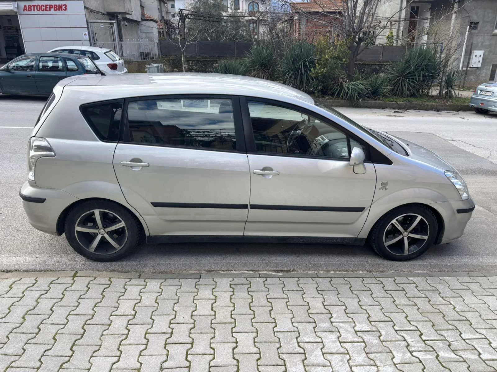 Toyota Corolla verso 2.0 D4D 116HP - изображение 2