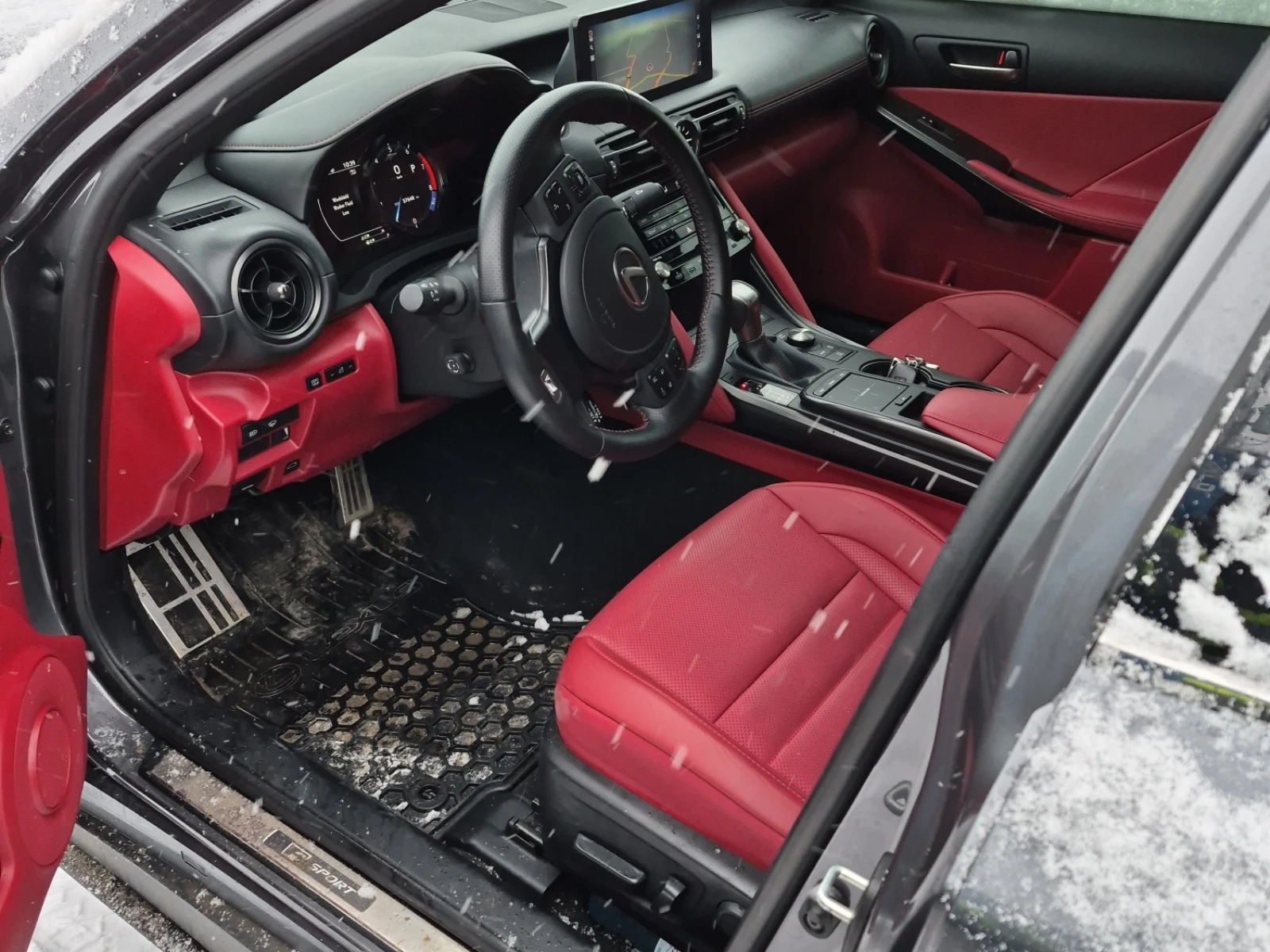 Lexus IS 300 AWD 3.5L, снимка 6 - Автомобили и джипове - 53770923