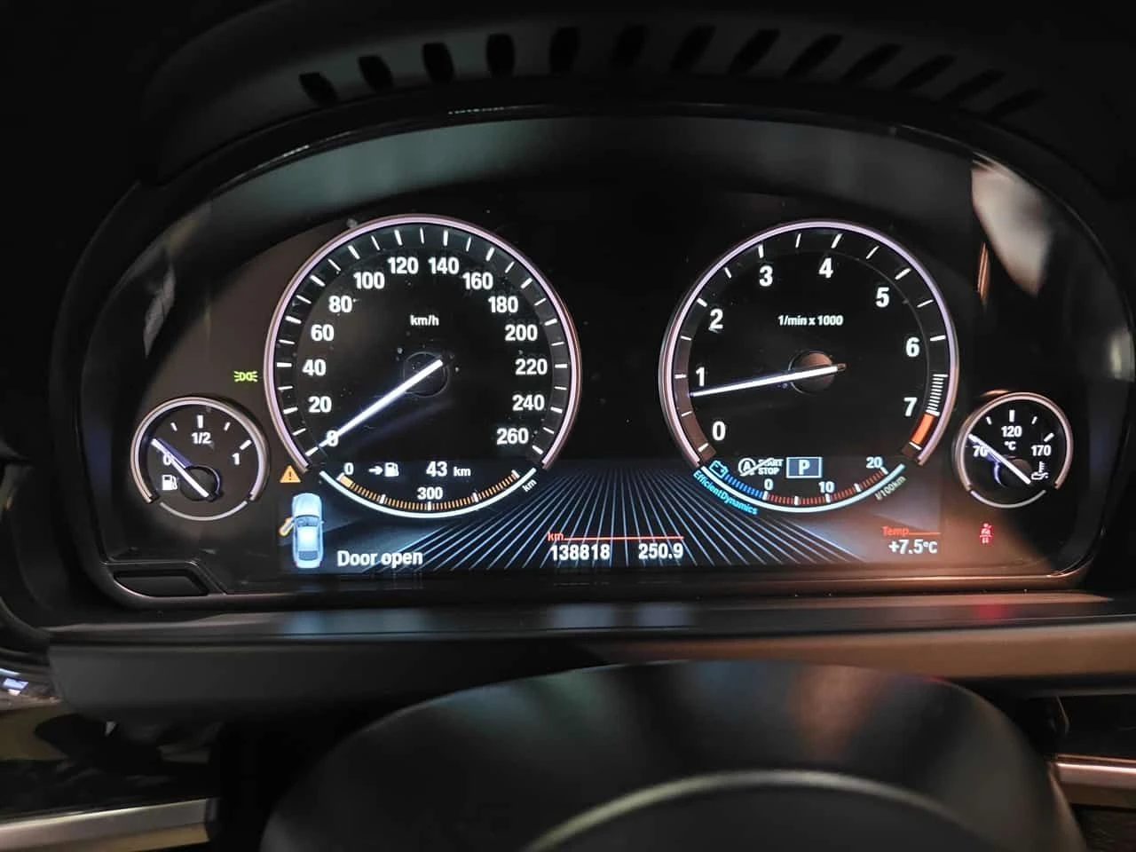 BMW 650 * 4dr Sdn xDrive * ПОДГРЕВ * КЛИП НА МОТОРА  - изображение 8