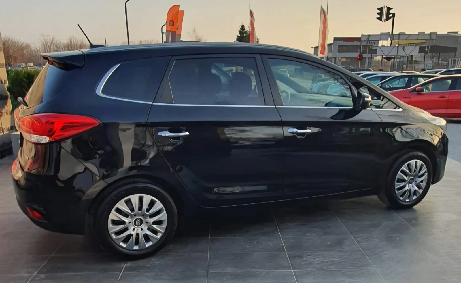 Kia Carens 1.7CRDI NAVI CLASSIC, снимка 12 - Автомобили и джипове - 53843702