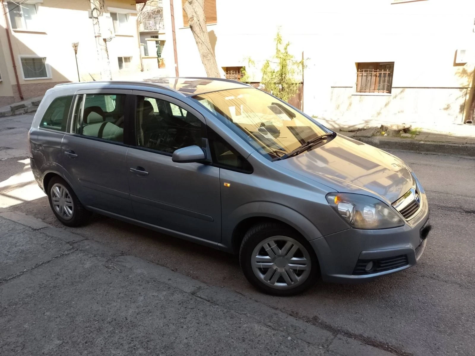 Opel Zafira 1, 9CDTI 120к.с., снимка 2 - Автомобили и джипове - 53927139