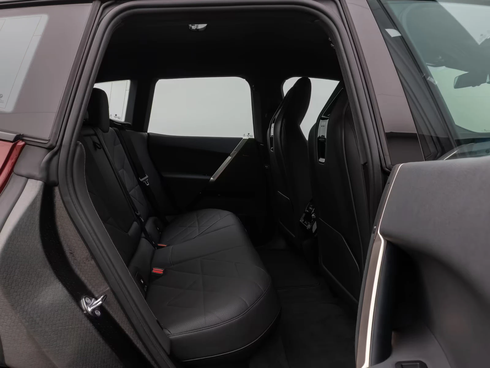 BMW iX xDRIVE-40/326HP/SPORT/22/360/ACC/H&K/280z, снимка 14 - Автомобили и джипове - 54123358