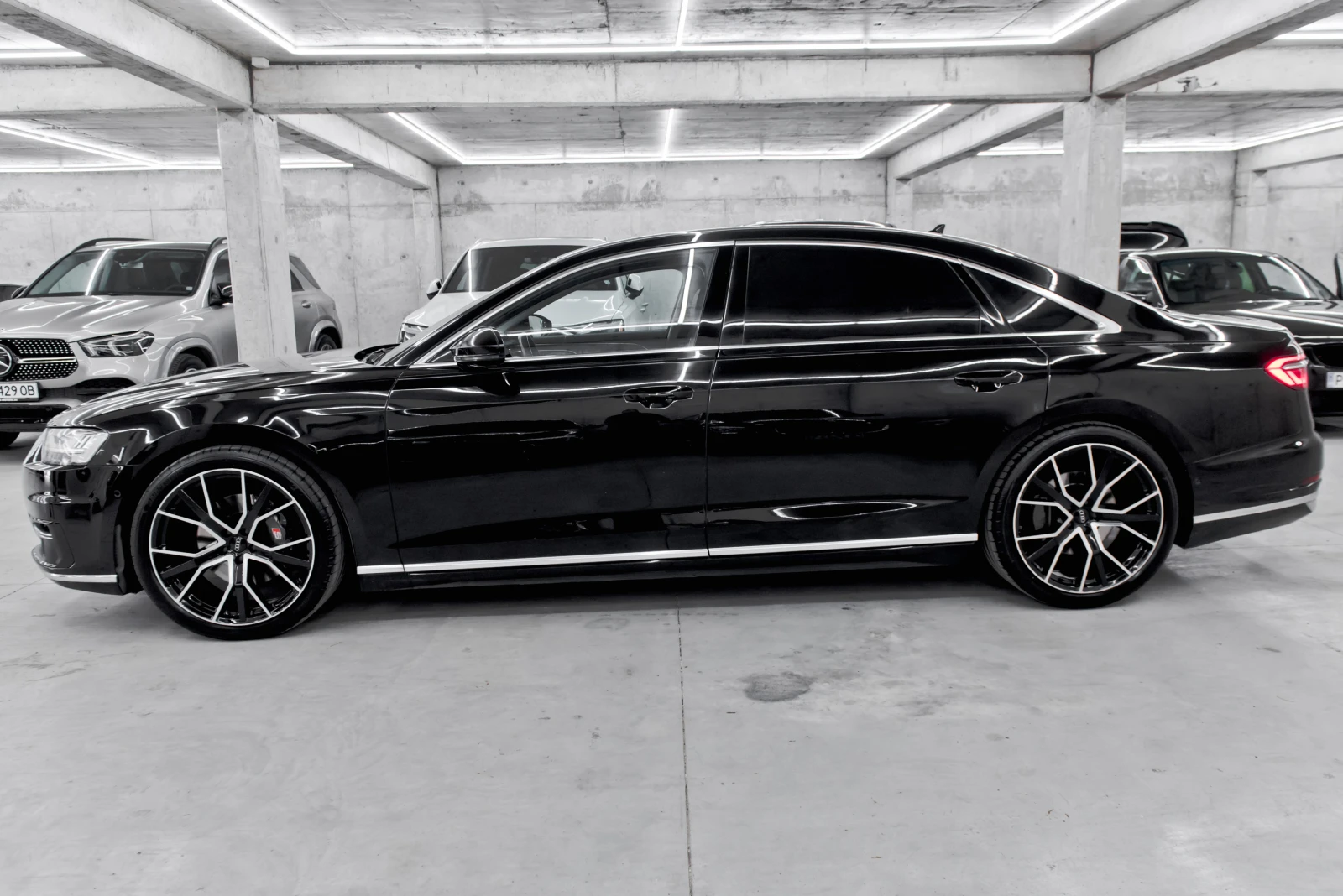 Audi A8 L Дълга база, снимка 4 - Автомобили и джипове - 54241882