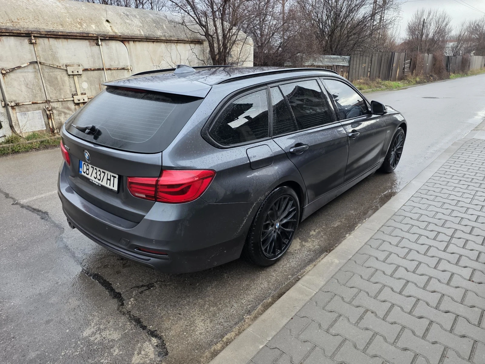 BMW 320 xDrive sport, снимка 3 - Автомобили и джипове - 54372259